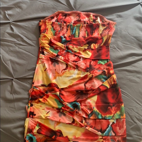 Spring dress! - Picture 2 of 2